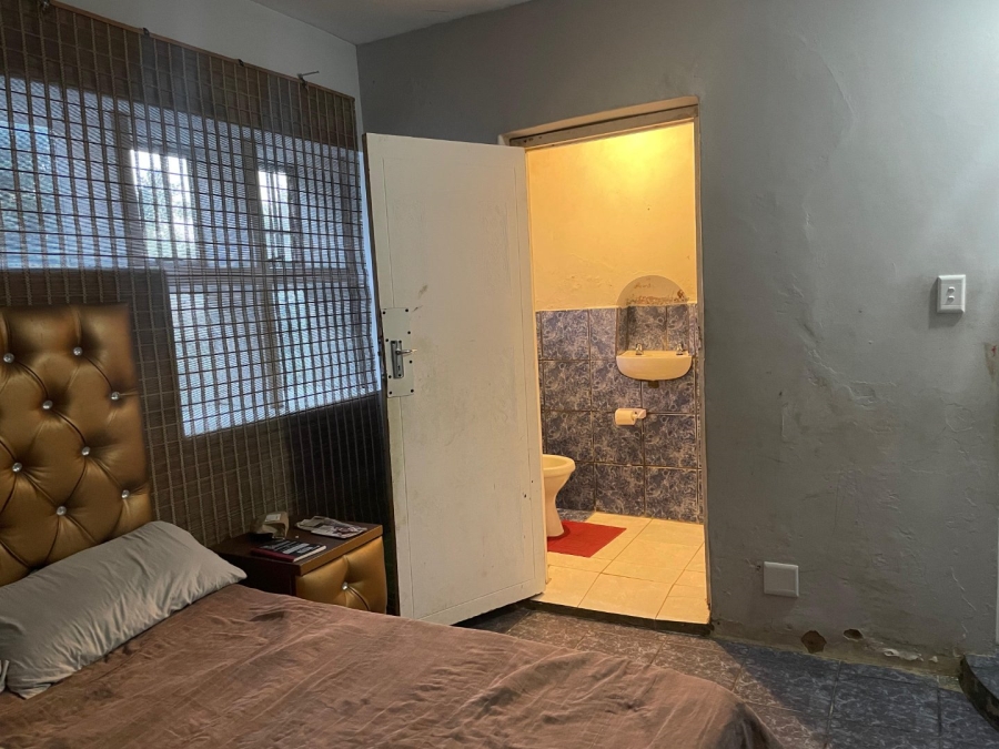 5 Bedroom Property for Sale in Amalinda Eastern Cape